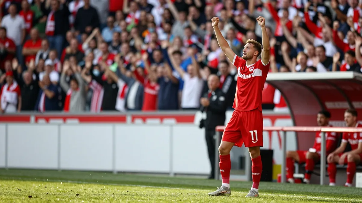 VfB Stuttgart sicherte sich 1984 die deutsche Meisterschaft, obwohl das letzte Saisonspiel gegen den HSV verloren ging...