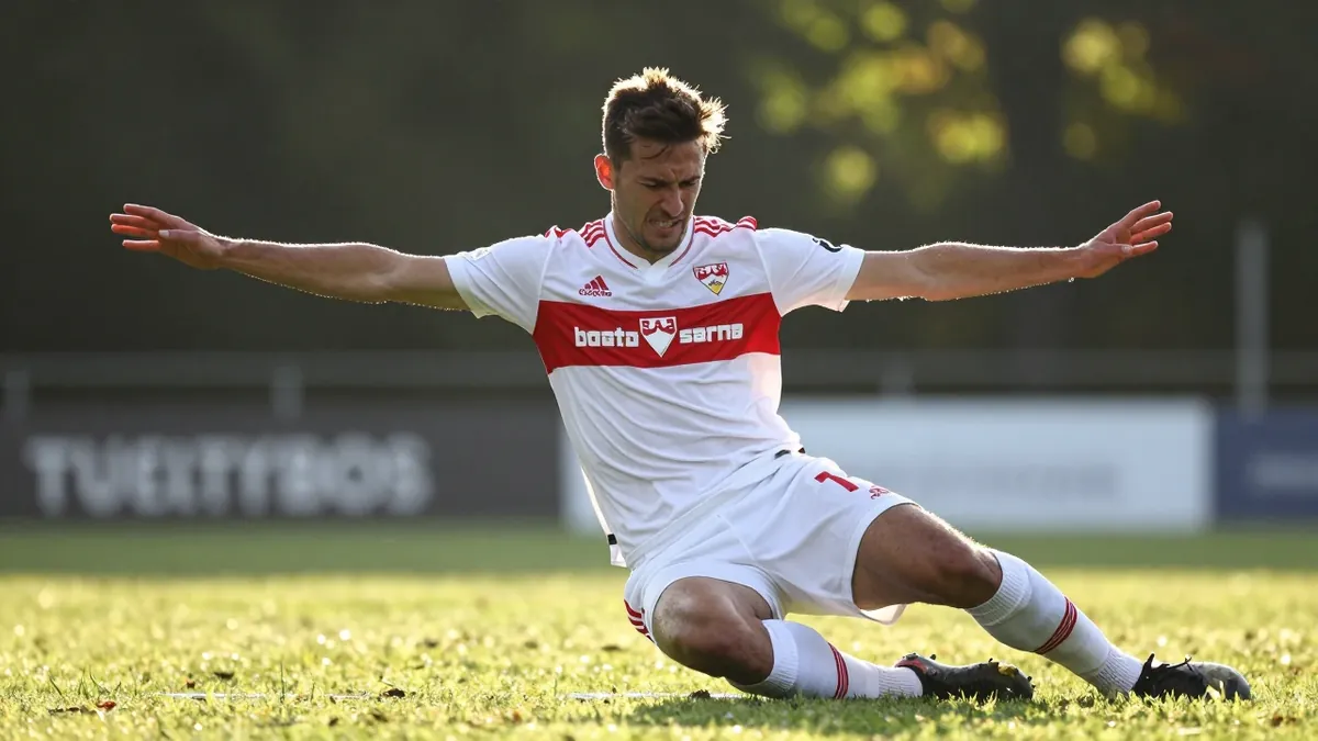 VfB Stuttgart zeigt sich nach der 1:2-Niederlage bei Hoffenheim verärgert über eine verweigerte Elfmeterentscheidung bei...