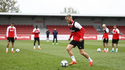 VfB Stuttgart zu Gast bei den Kickers Offenbach: So sehen Sie das Jubiläumsspiel live!
