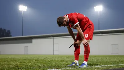 VfB Stuttgart verliert mit 0:1 beim Hamburger SV, obwohl die Mannschaft 66 Prozent Ballbesitz und 24 Schüsse hatte, und...
