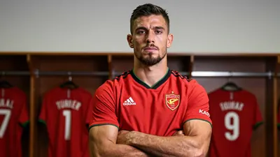 VfB Stuttgart lehnt Leihe von Josha Vagnoman an Hull City ab