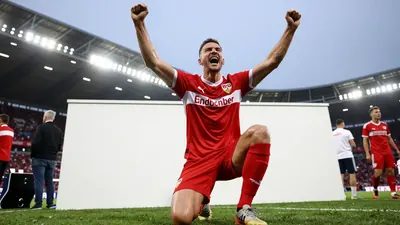 Ein Video von SkySportDE zeigt die leidenschaftliche Stimmung der VfB Stuttgart Fans in der Bundesliga mit einem riesigen...